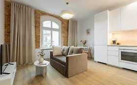 Fabryczna 19 by Farkas Apartments